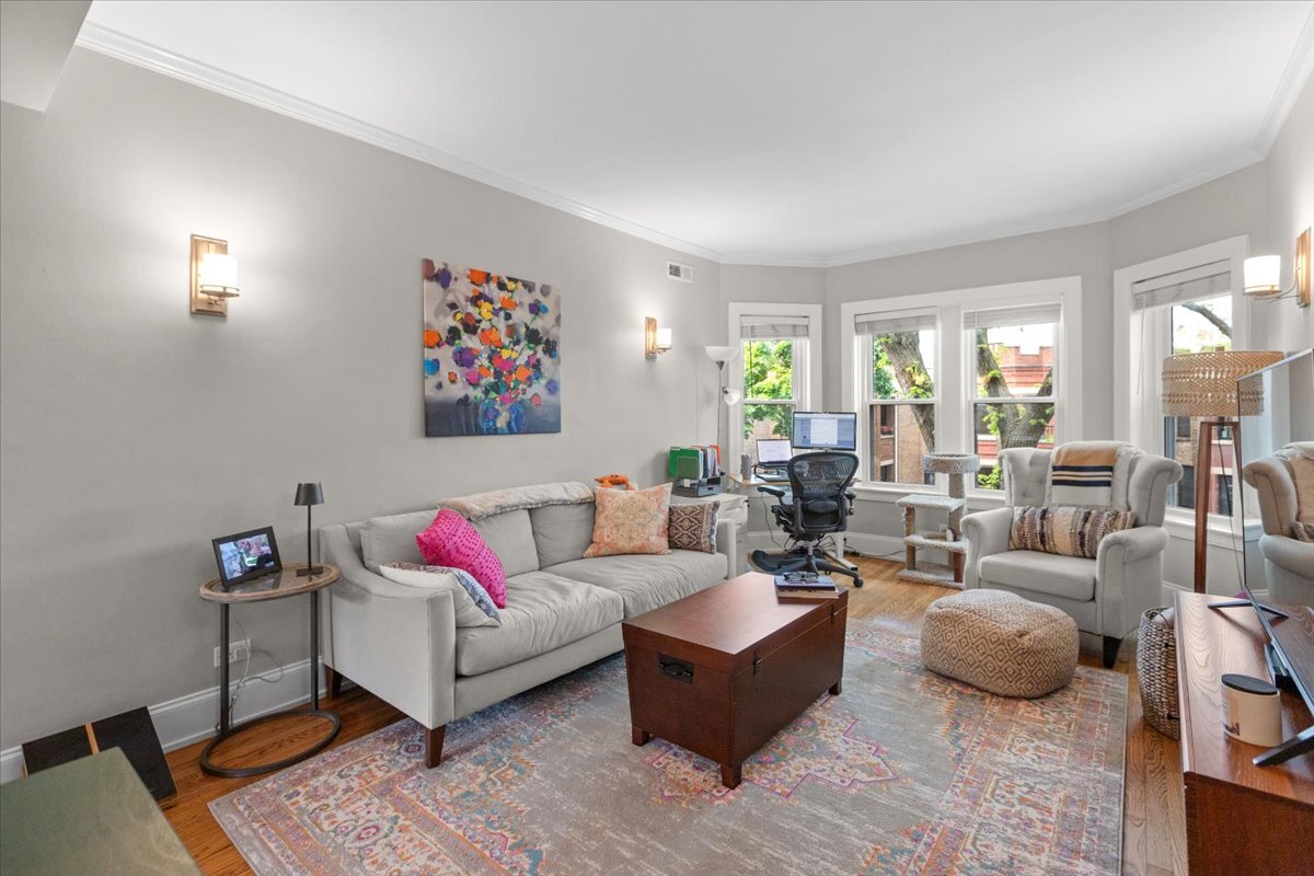 Foto principal - 1733 W Winnemac Ave