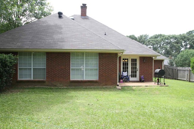 Building Photo - 116 Sunnycrest Dr