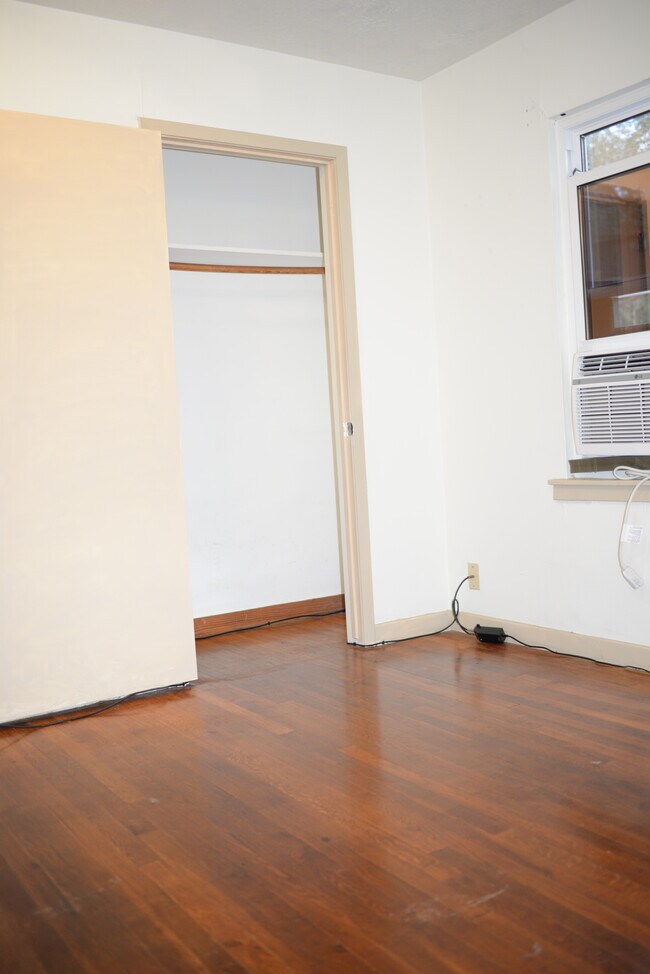 dormitorio 1 - 307 El Toro St