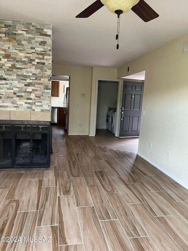 Foto del edificio - 5855 N Kolb Rd