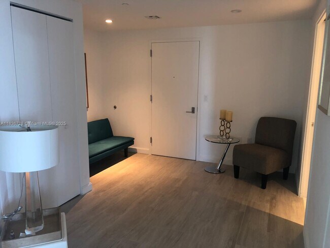 Foto del edificio - 55 SW 9th St