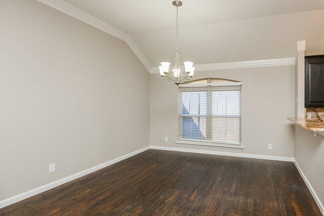 Foto del edificio - 5900 Ravenya St
