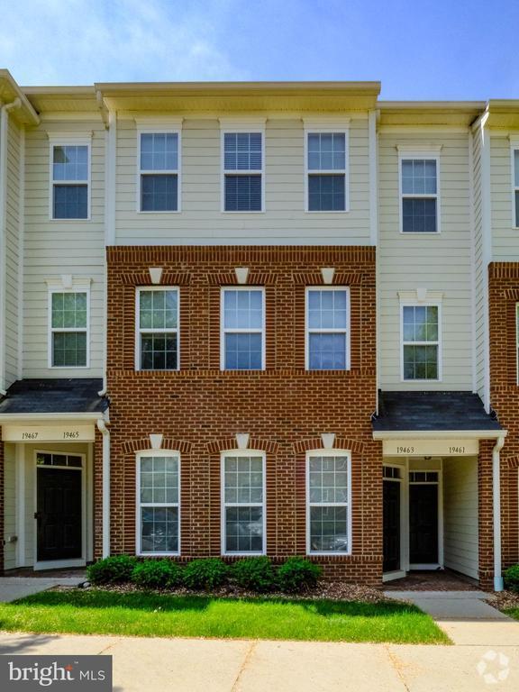 Building Photo - 19463 Promenade Dr