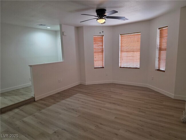 Foto del edificio - 851 Lone Pine Rd