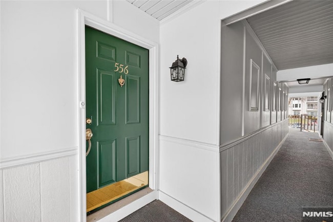 Building Photo - 556 Holly Ct