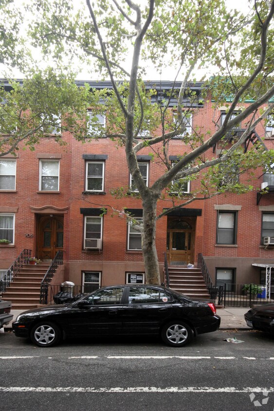 Primary Photo - 304 Union St
