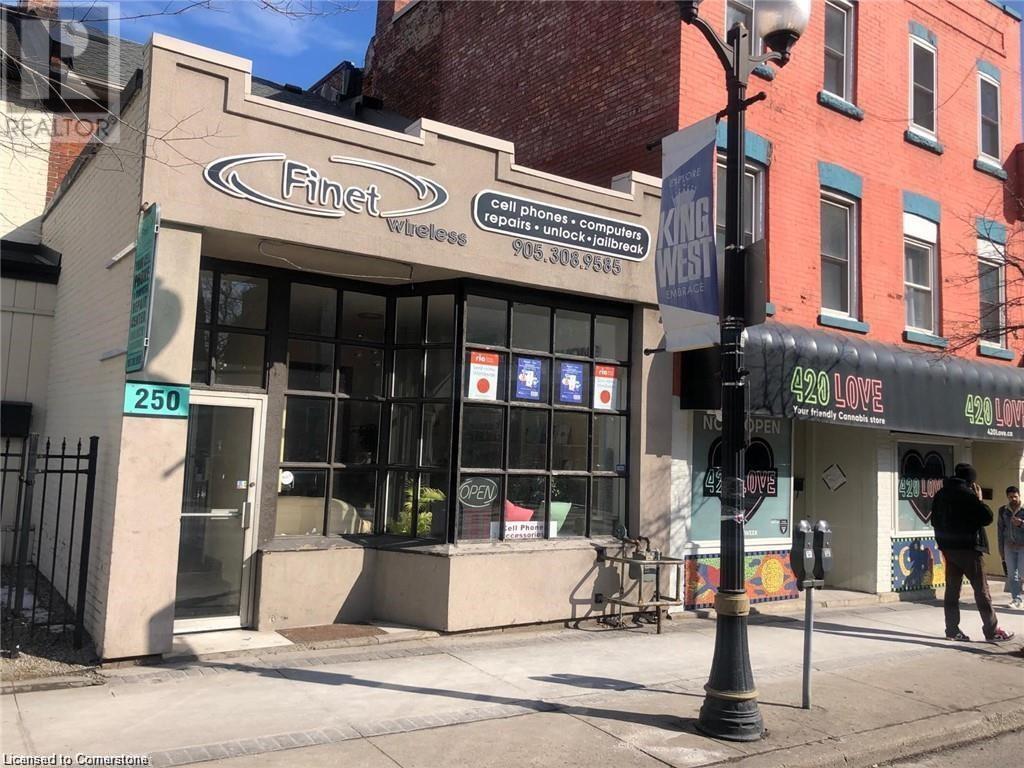 Primary Photo - 250 King St W