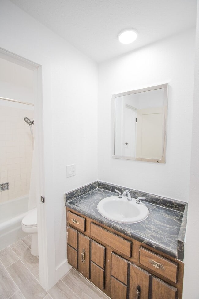 Building Photo - Dillon Valley West Condo-Beautifully Remodeled 2 Bedroom/2 Bath Unit w/Clubhouse, Pool & Hot Tub