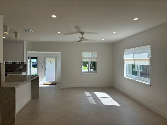 Building Photo - 936 SW 19th St