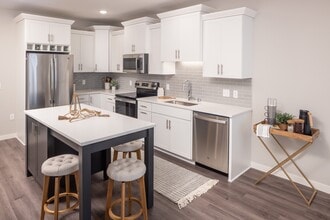 Building Photo - Carrick Apartments and Townhomes