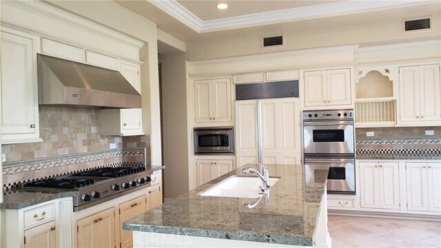 Foto principal - 8 Maidstone Dr