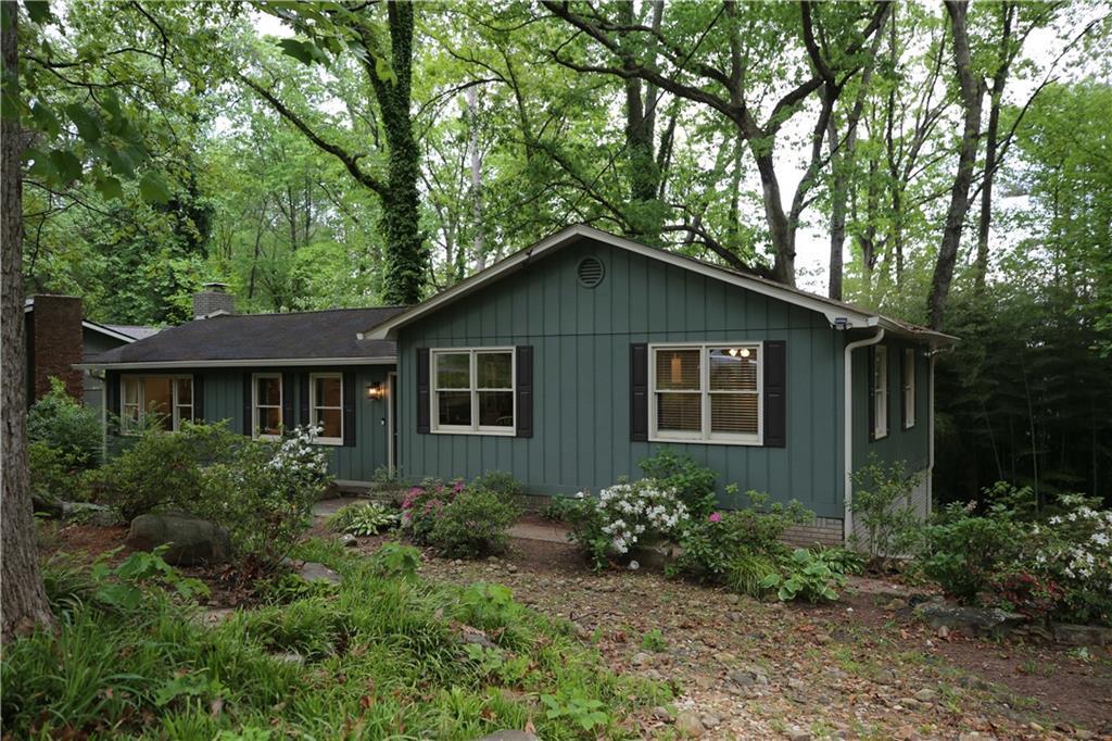Foto principal - 1040 Cherokee Trail
