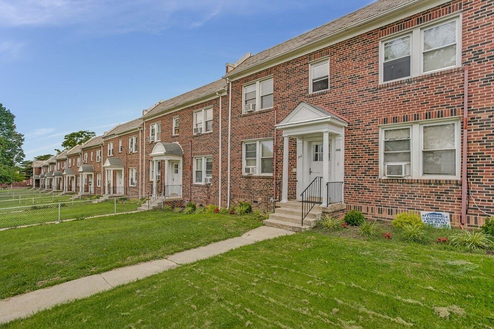 Primary Photo - 1814 Maryland Ave NE