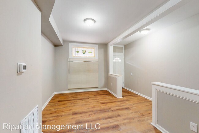 Foto del edificio - 3 br, 1 bath House - 3156 Elmora Ave