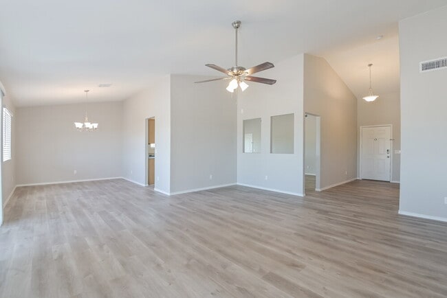 Building Photo - 7306 W Moonmist Pl