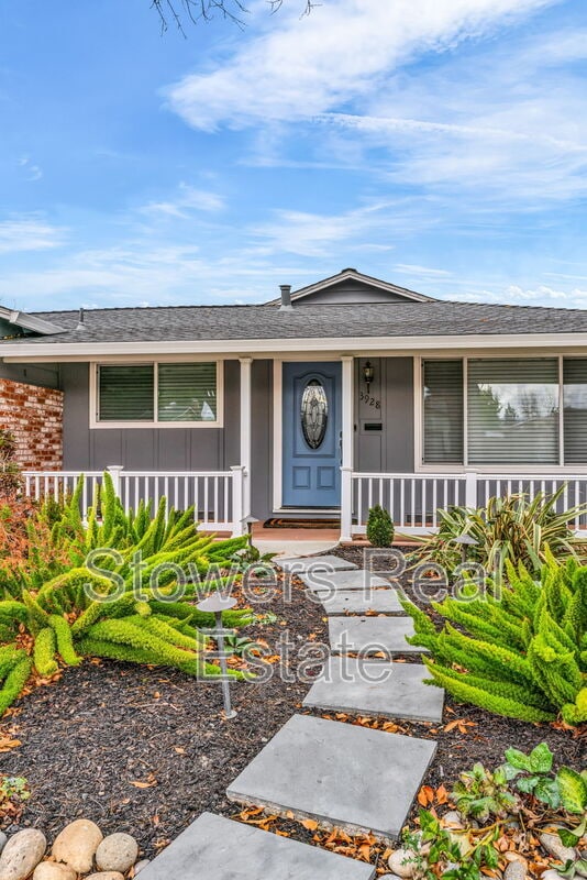 Building Photo - 3928 Dartmouth Way