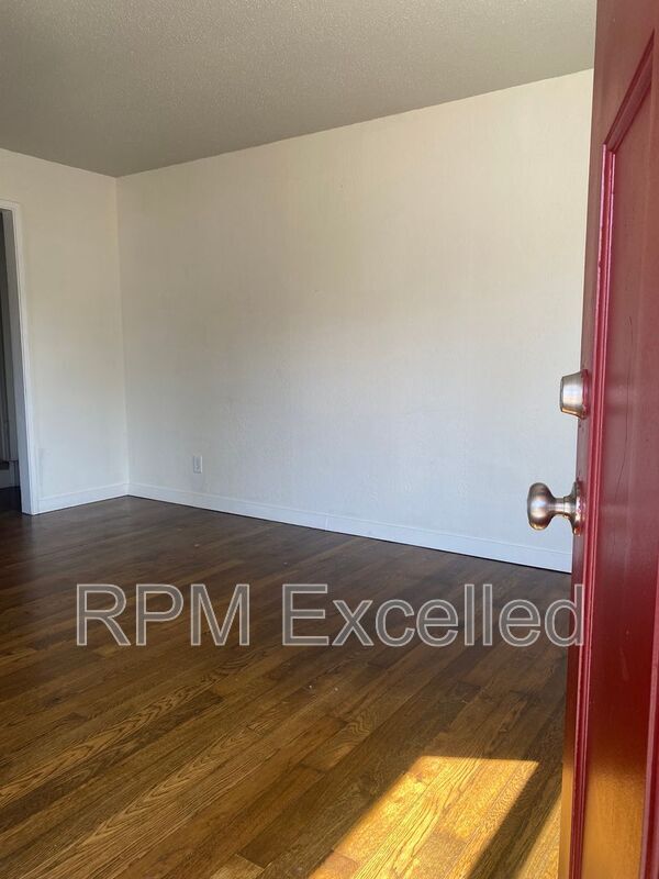 Foto del edificio - 5225 E McDacer Ave