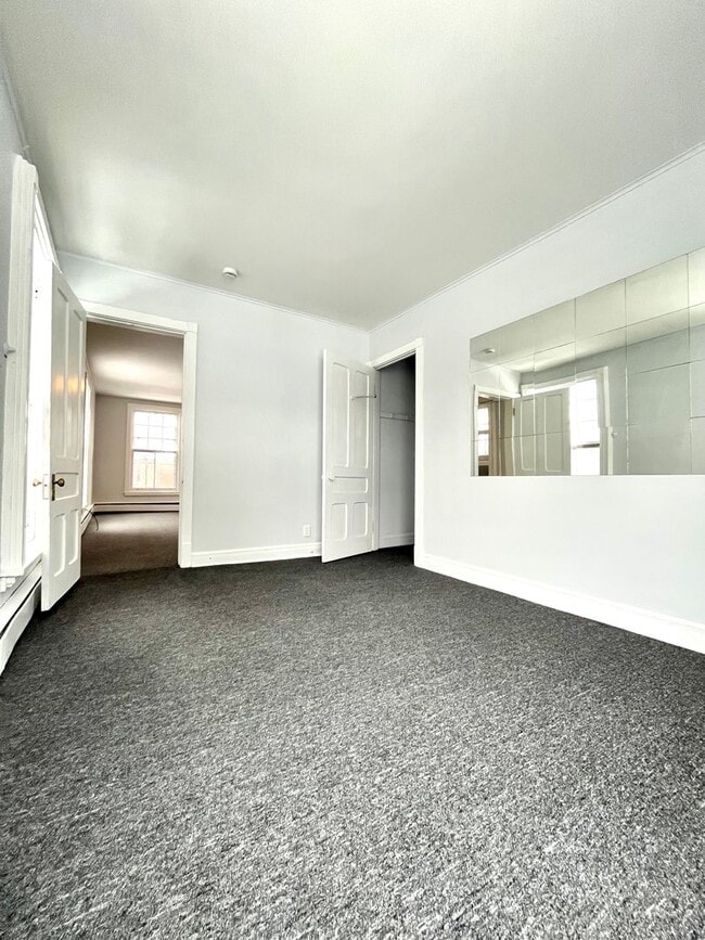 Foto del edificio - 104 Linwood Ave