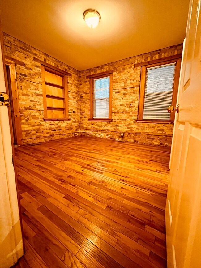 Foto del edificio - 1827 N Clybourn Ave