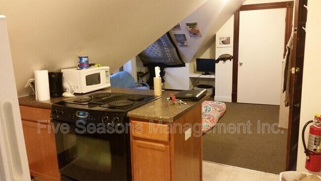 Foto del edificio - 134 Buell St