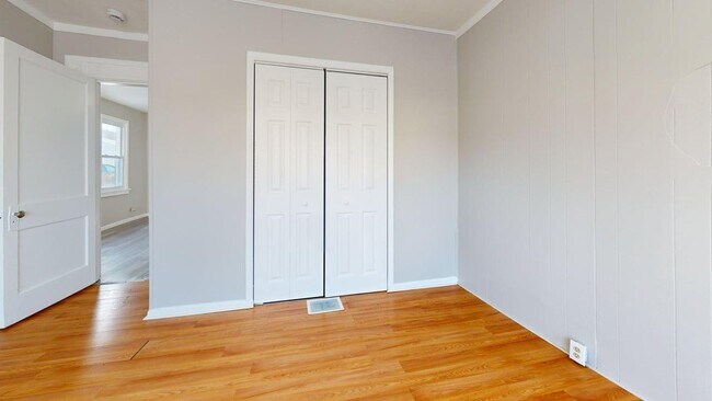 Building Photo - 3272 W 50th St