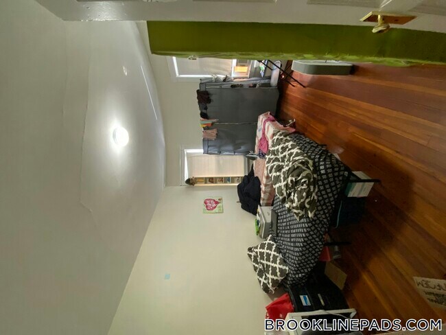 Foto del edificio - 1595 Beacon St