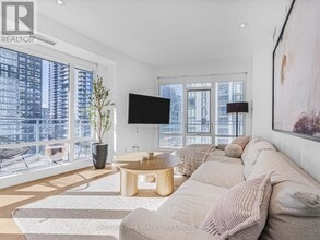 Building Photo - 21 Widmer St