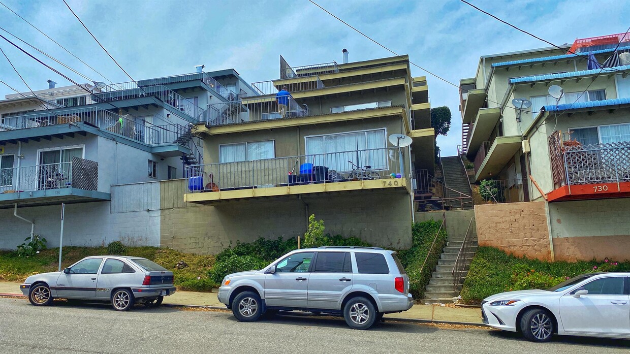 Primary Photo - 740 Bacon St