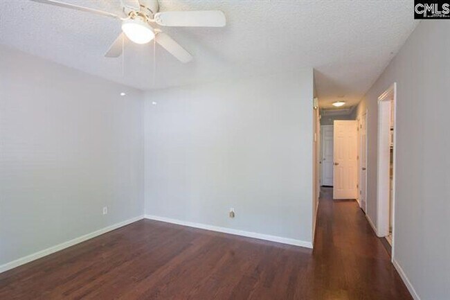 Foto del edificio - Sensational Three Bedroom Home Located in the Earlewood Community!