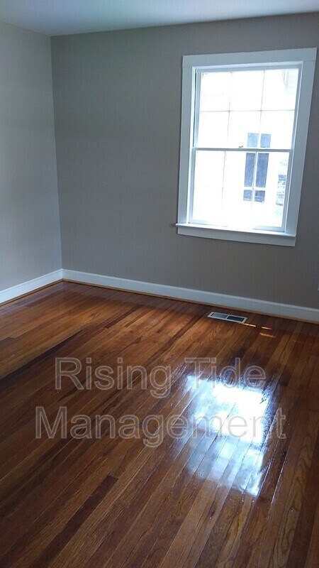 Building Photo - 316 Wickstead Rd
