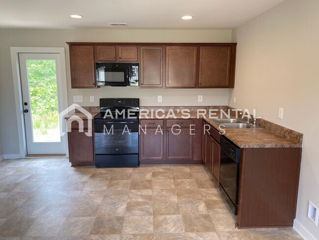 Building Photo - Home for rent in Trussville!!! Available t...