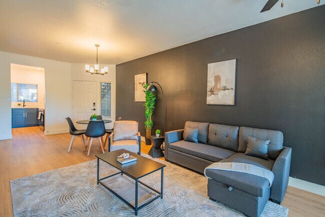 Foto del edificio - 7900 E Princess Dr