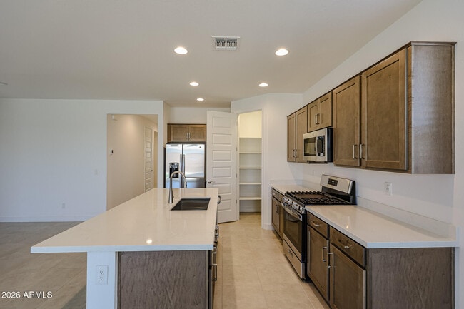 Building Photo - 26096 N 170th Ave