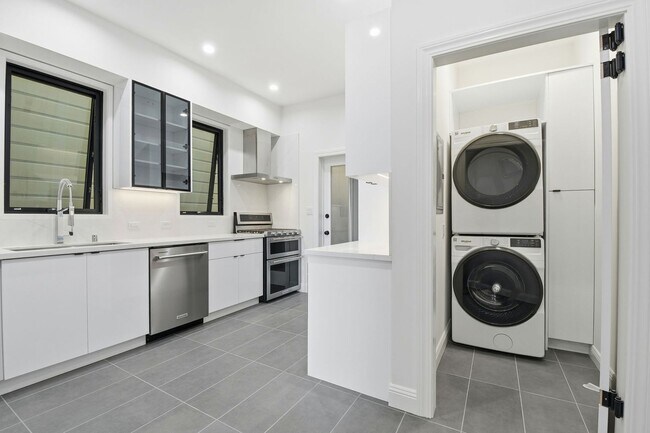 Foto del edificio - 38-42-42 Broderick St