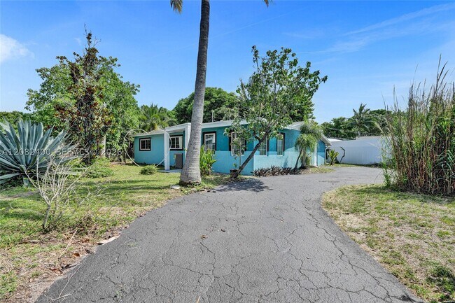 Building Photo - 1124 NW 16th St