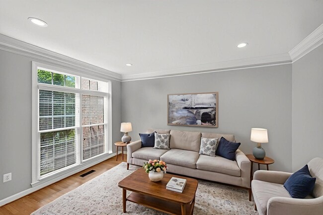 Building Photo - 3980 Ballynahown Cir