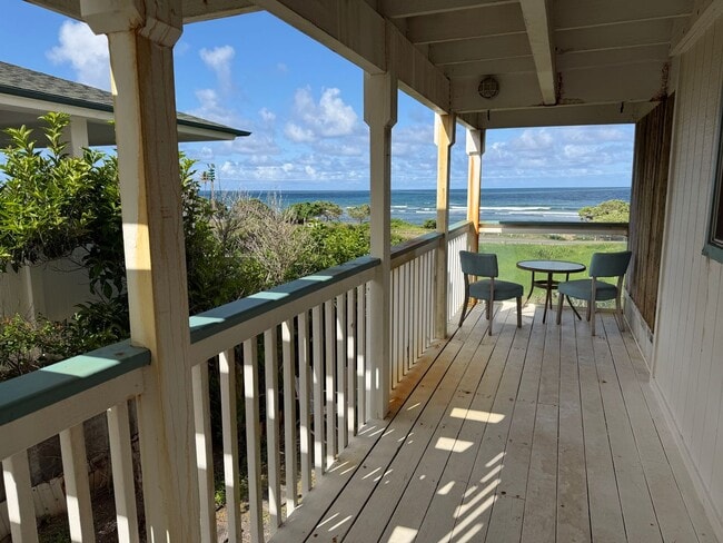 Building Photo - 1398 Hiahia St