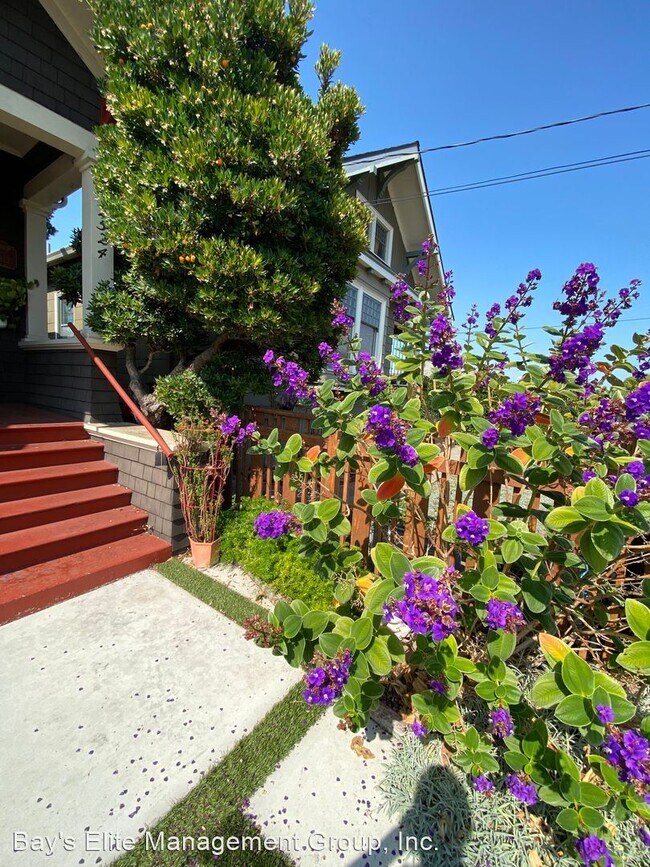 Foto del edificio - 2 br, 1.5 bath House - 2524 Webb Ave