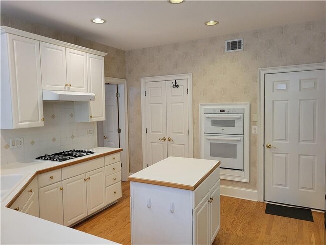 Building Photo - 4800 Natchez Trace Ct