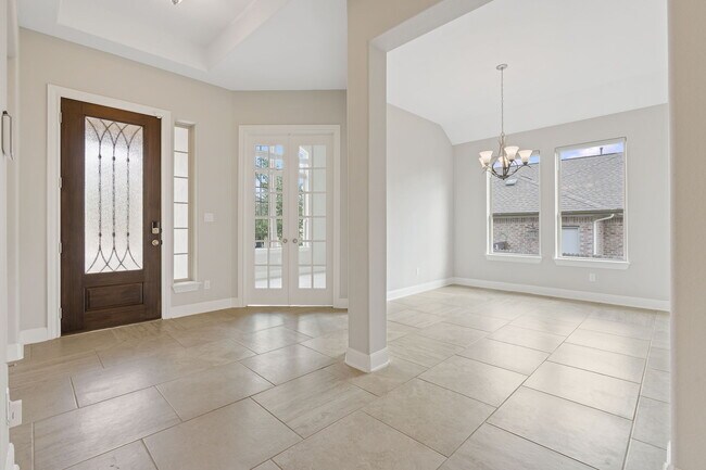 Building Photo - 200 S Sage Hollow
