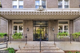 Building Photo - 1308 Clifton St NW