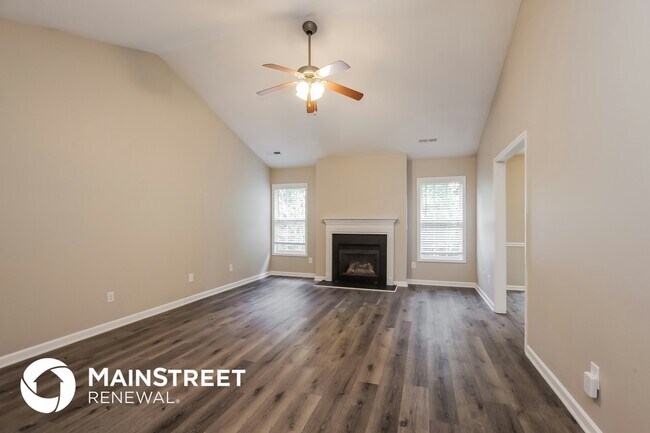 Foto del edificio - 4817 Fallfield Dr
