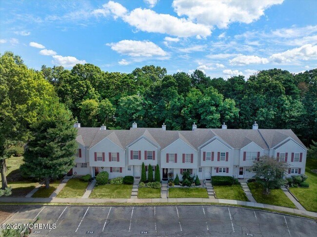 Foto del edificio - 715 Darlington Dr