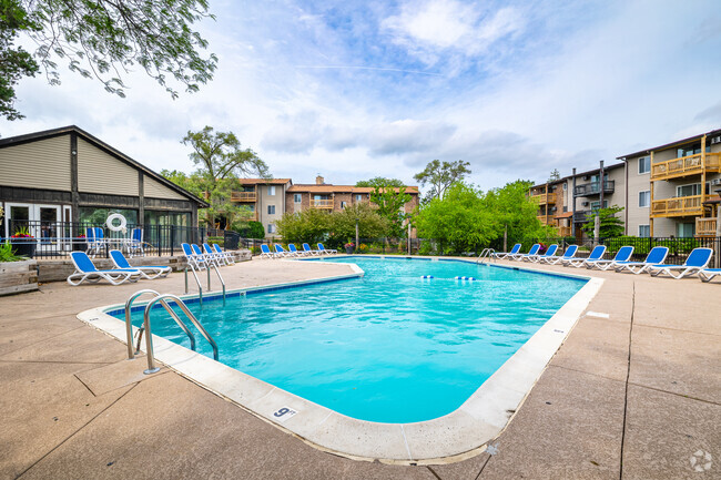 Outdoor Pool - Forest Cove Apartments