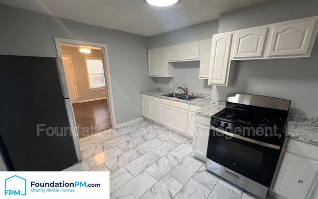 Foto del edificio - 2067 Hubert Ave