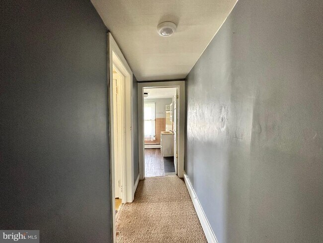 Building Photo - 360 W Paletown Rd