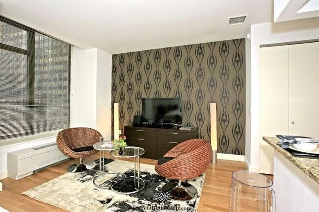 Building Photo - 3 bedroom in New York NY 10004