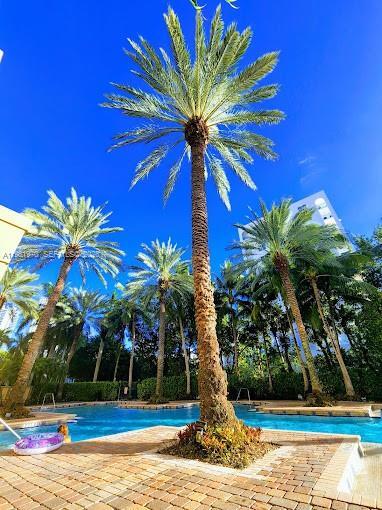 Foto del edificio - 17150 N Bay Rd