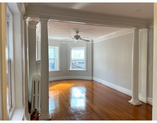 Building Photo - 37 Lee St