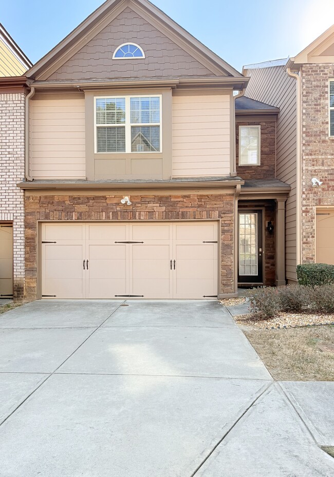 Building Photo - 3170 Hallmark Ln
